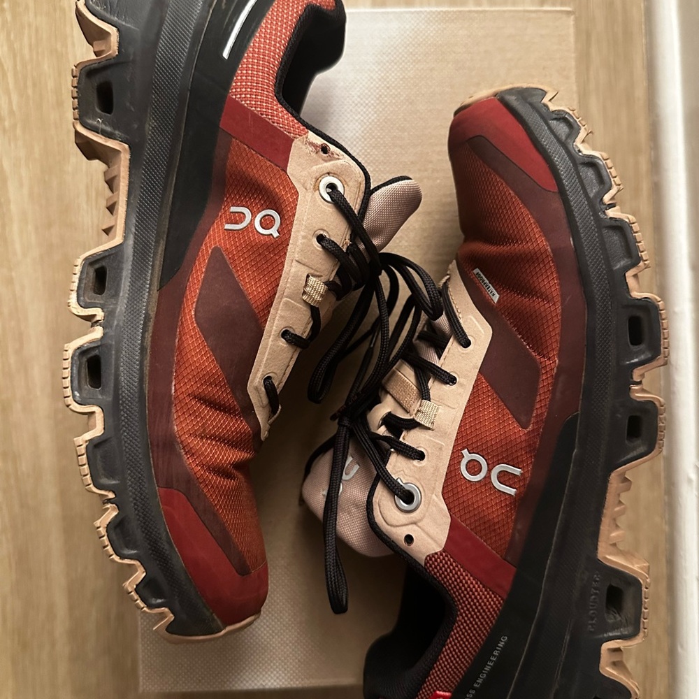 On Running Womens Red and Black Athletic Shoes